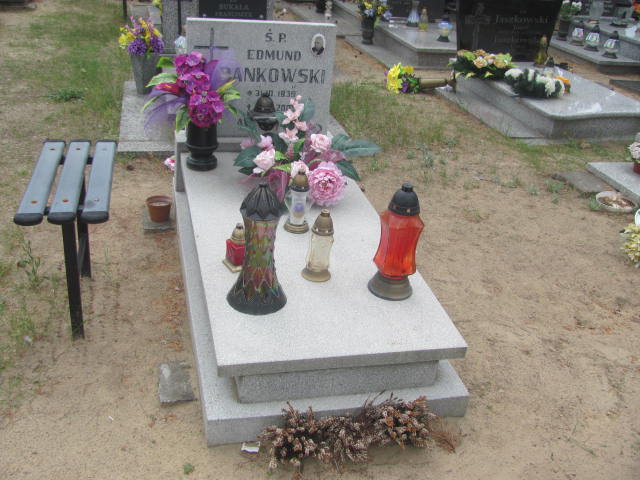 Grób Edmund Dankowski