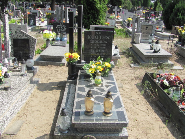 Grób Edward Kooths
