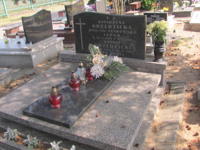 Grób Antoni Grzędzicki