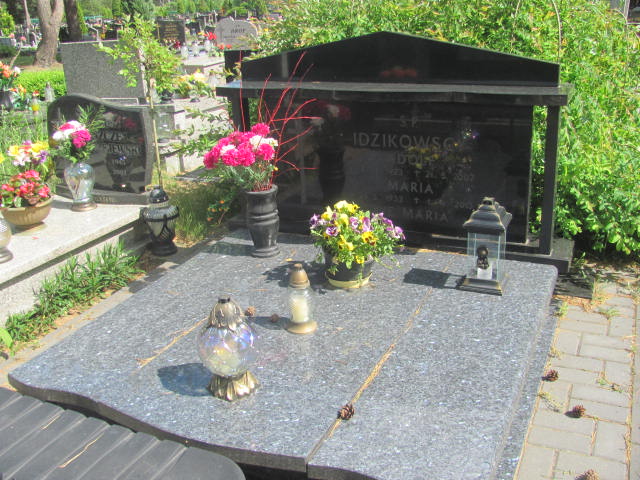 Grób Maria Idzikowska
