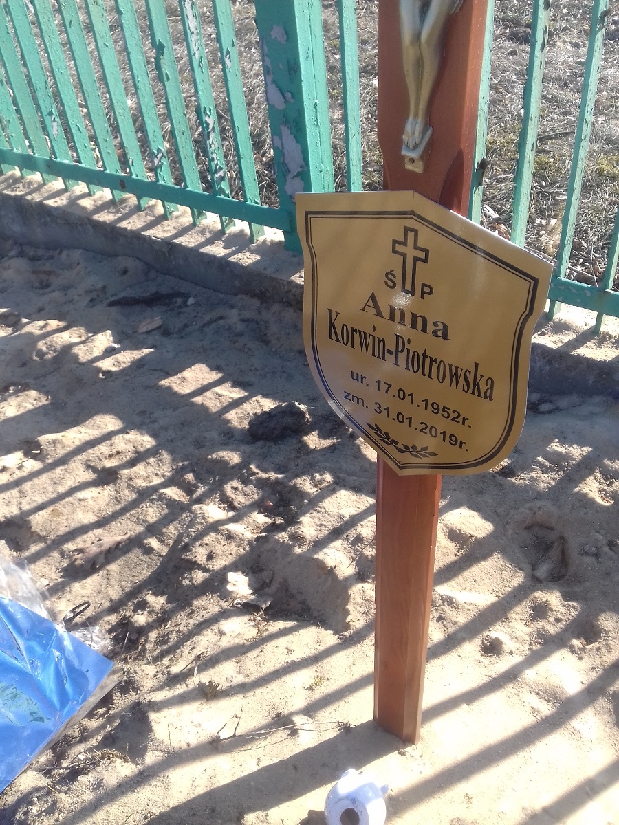 Grób Anna Korwin-Piotrowska