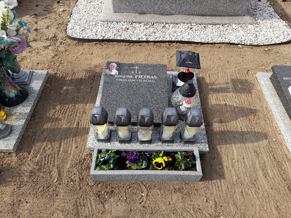 Grób Bogumił Pietras
