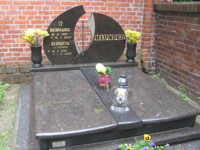 Grób Elżbieta Klunder